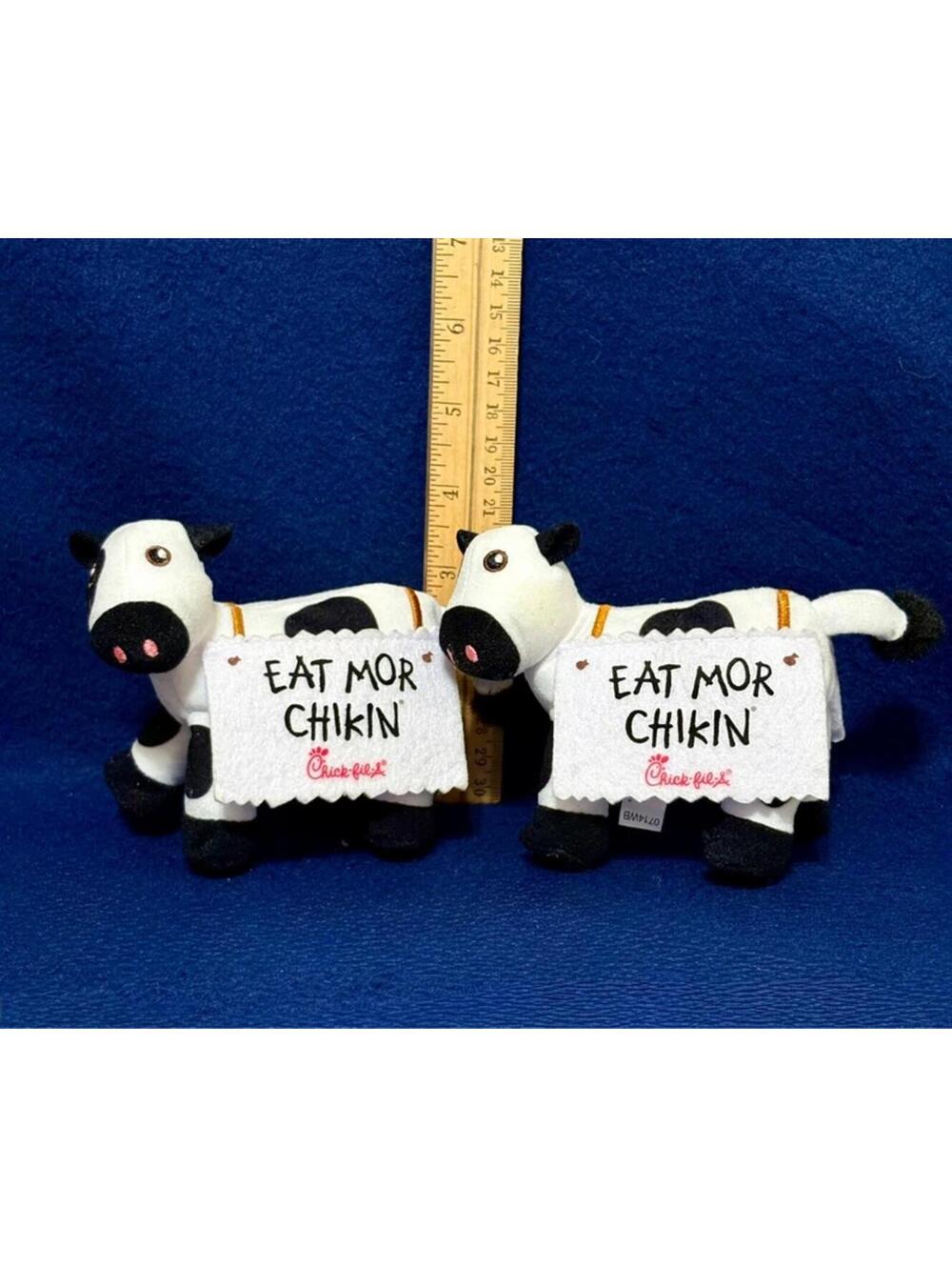 Chick-fil-A Plush Cow Eat Mor Chikin 6” Set of 2